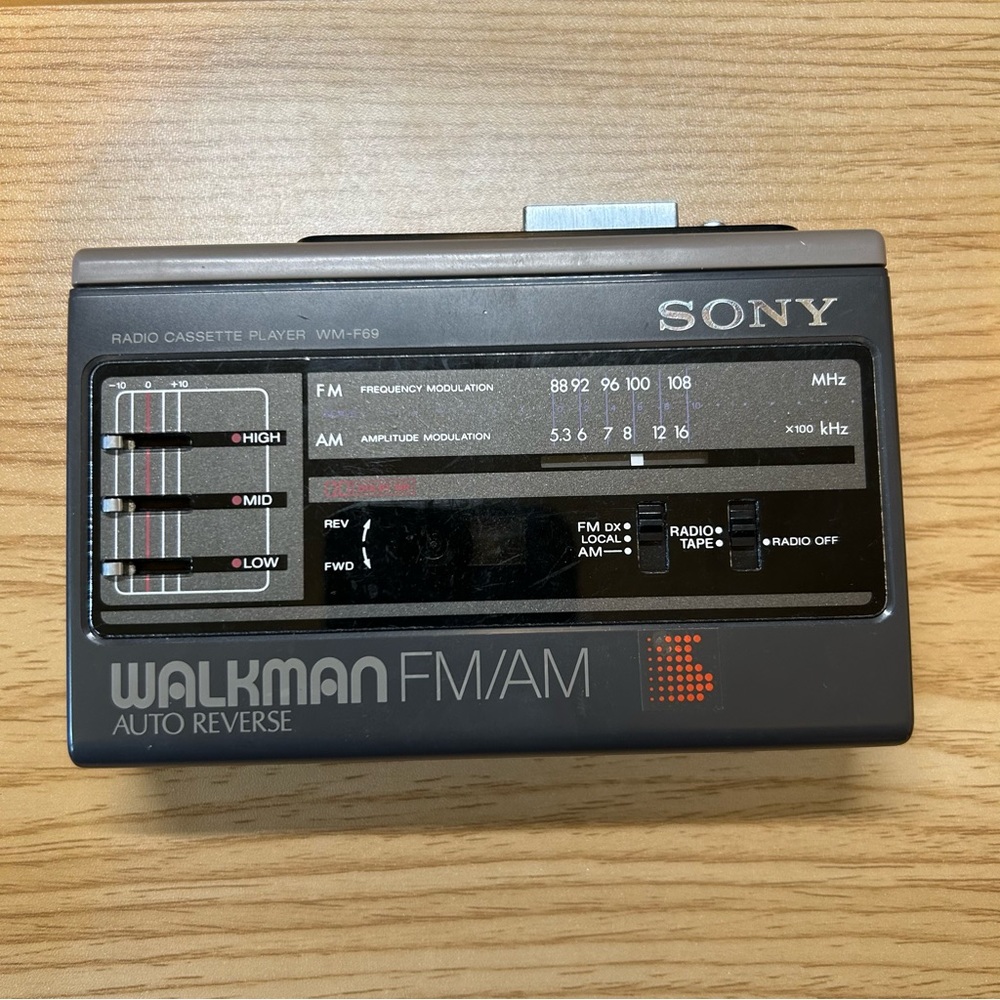 Sony Walkman WM-F59/F69 / Untested for parts / Great for decoration!